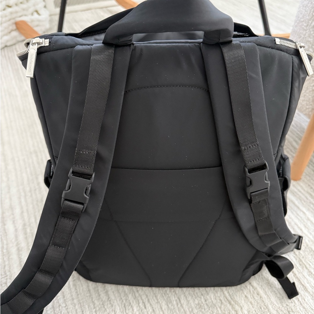 lululemon Backpack - Picture 2 of 6